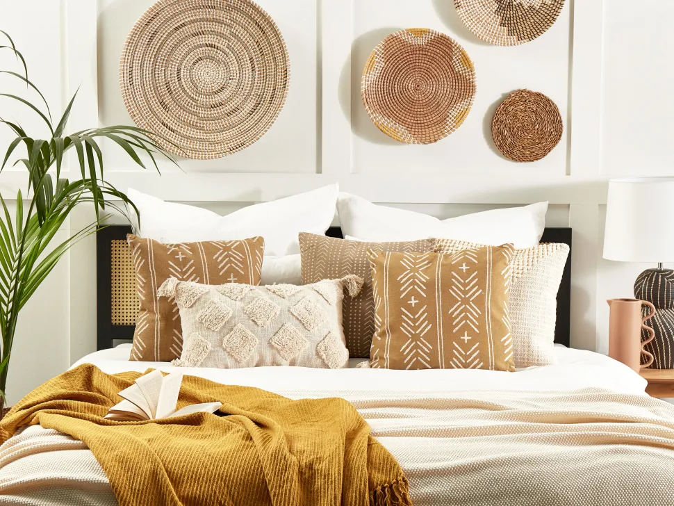 Almofada Decorativa Com Padrao Geometrico Em Algodao Creme E Branco 45 X 45 Cm Banyan