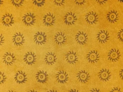Almofada Decorativa Com Padrao De Sol Veludo Amarelo 45 X 45 Cm Rapis