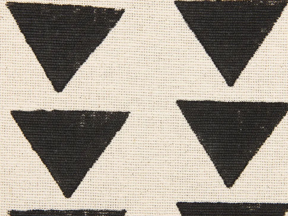 Almofada Decorativa Com Padrao De Triangulos Em Algodao Creme E Preto 45 X 45 Cm Cercis