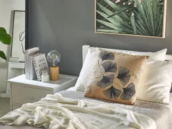 Almofada Decorativa Creme Com Folhas 45 X 45 Cm Wakad