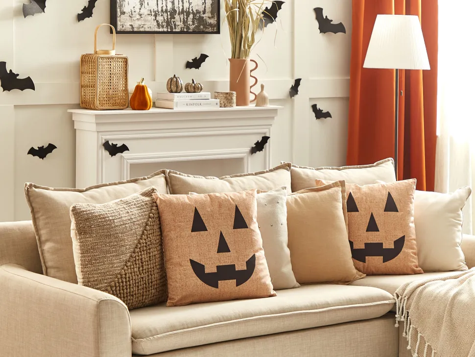 Almofada Decorativa Em Veludo Creme 45 X 45 Cm Sebes