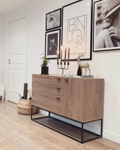 Aparador Com 3 Gavetas E 1 Porta Cor De Madeira Clara Arietta