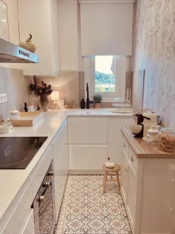 Aparador Com 2 Gavetas E 2 Creme E Cor De Madeira Clara Clio