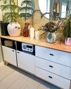 Aparador Com 3 Gavetas E 2 Portas Cor De Madeira Clara E Branco Ilion