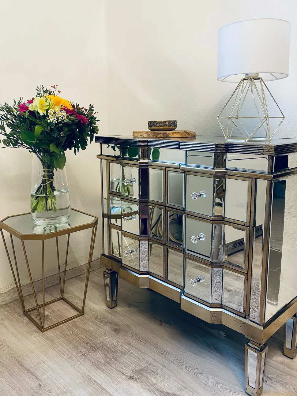 Candeeiro De Mesa 35 Cm Branco E Dourado Maroni