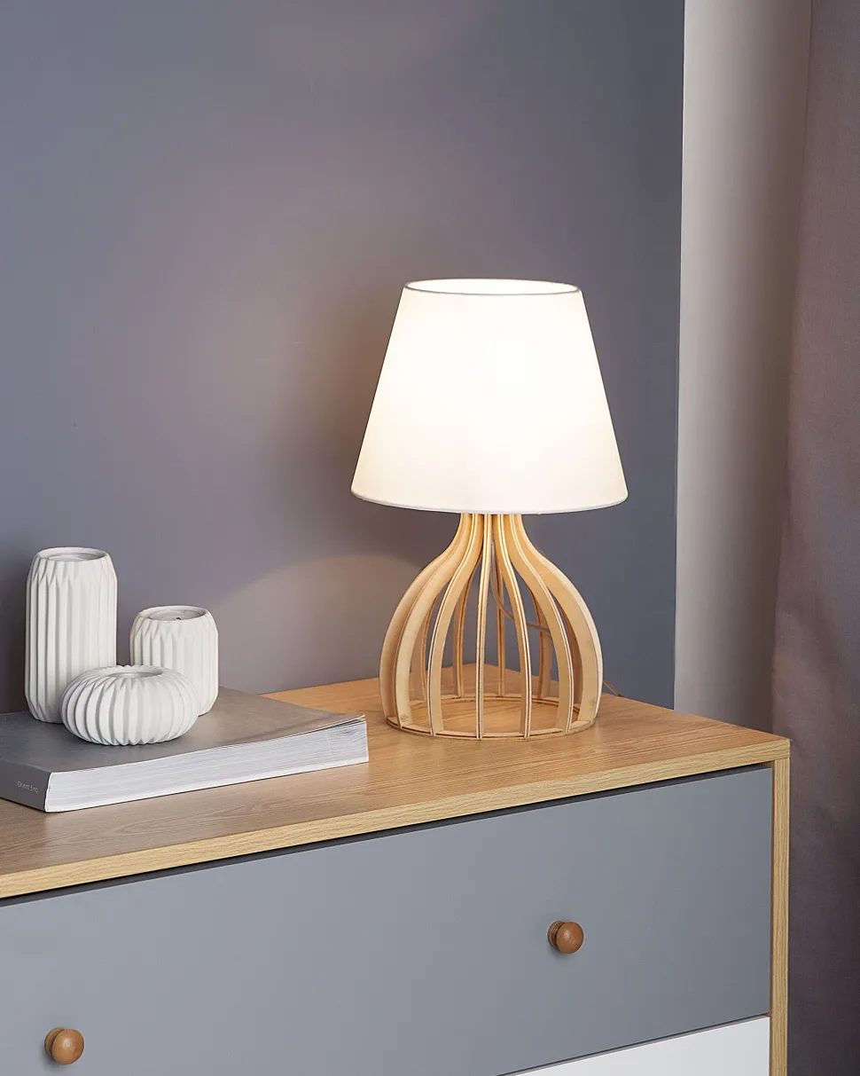 Candeeiro De Mesa Branco Em Madeira Agueda