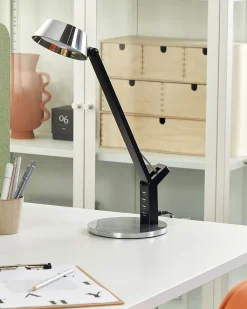 Candeeiro De Mesa Led Em Metal Prateado Com Porta Usb Chamaeleon