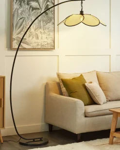 Candeeiro De Pe Em Metal Com Abajur De Papel Preto 170 Cm Merrica