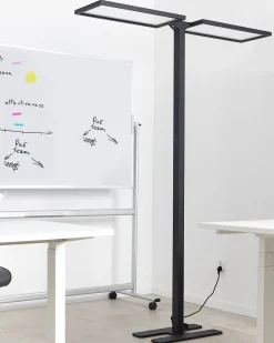 Candeeiro De Pe Led Em Metal Preto 196 Cm Sculptor