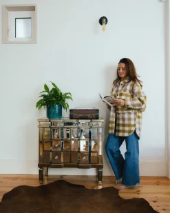 Comoda Com 6 Gavetas Em Efeito Espelhado Mozela