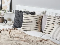 Conjunto De 2 Almofadas As Riscas Creme E Preto 43 X 43 Cm Cynara