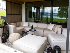 Conjunto De 2 Almofadas Decorativas Com Rebites 45 X 45 Cm Creme Gaura