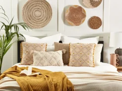 Conjunto De 2 Almofadas Decorativas Com Padrao Floral Amarelo E Castanho 45 X 45 Cm Lycrois
