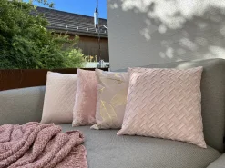 Conjunto De 2 Almofadas Decorativas De Veludo 45 X 45 Cm Rosa Hosta