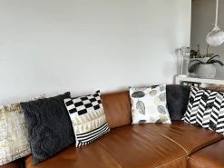 Conjunto De 2 Almofadas Decorativas Branco E Dourado 45 X 45 Cm Gardenia