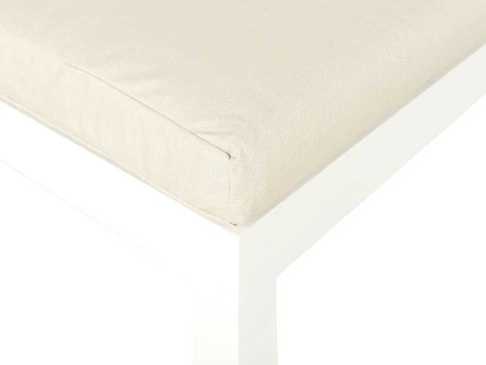 Conjunto De Jardim 5 Lugares Em Aluminio Branco E Almofadas Creme A Esquerda Messina