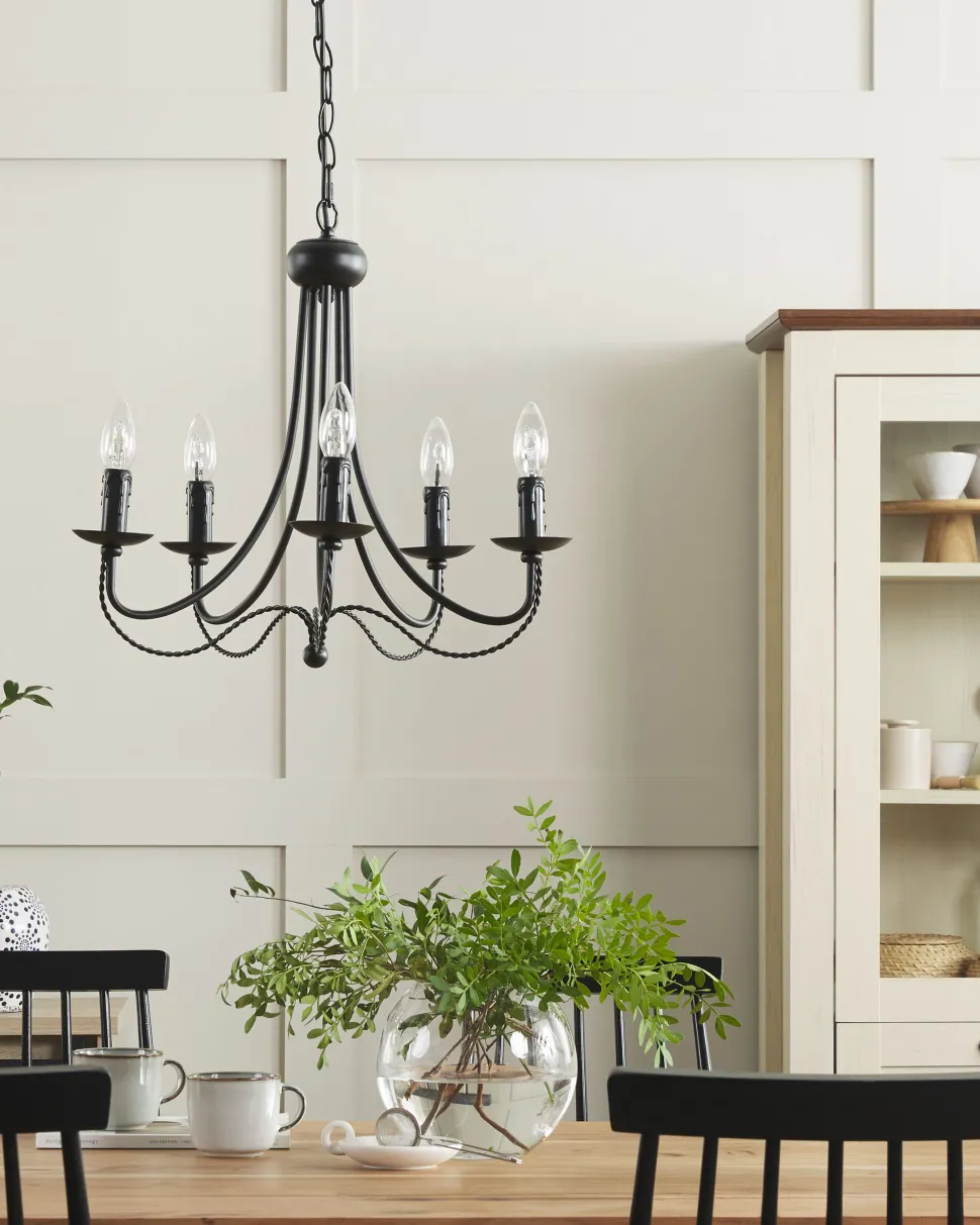 Lustre Em Metal Preto Dabus