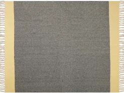 Manta Decorativa Em Algodao Cinzento E Amarelo 125 X 150 Cm Lapu
