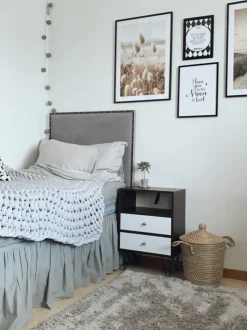 Mesa De Cabeceira Com 2 Gavetas Em Madeira Escura E Branco Arvin