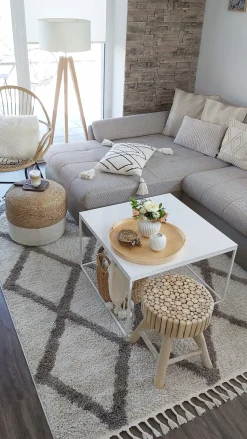 Mesa De Cabeceira Redonda Em Madeira Clara Nampa