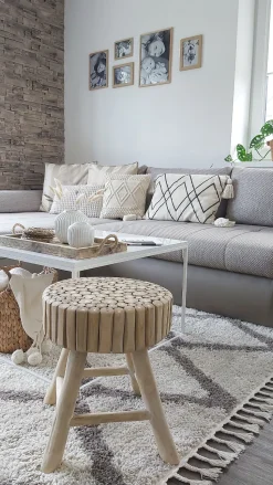 Mesa De Cabeceira Redonda Em Madeira Clara Nampa