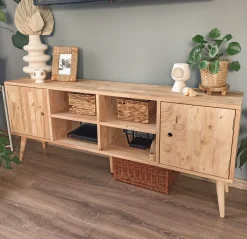 Movel De Tv Com 2 Portas E 4 Prateleiras Em Madeira Clara Chandler