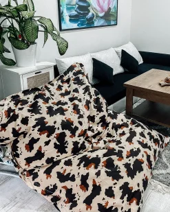 Pufe Almofada Com Padrao De Vaca 140 X 180 Cm Fuzzy