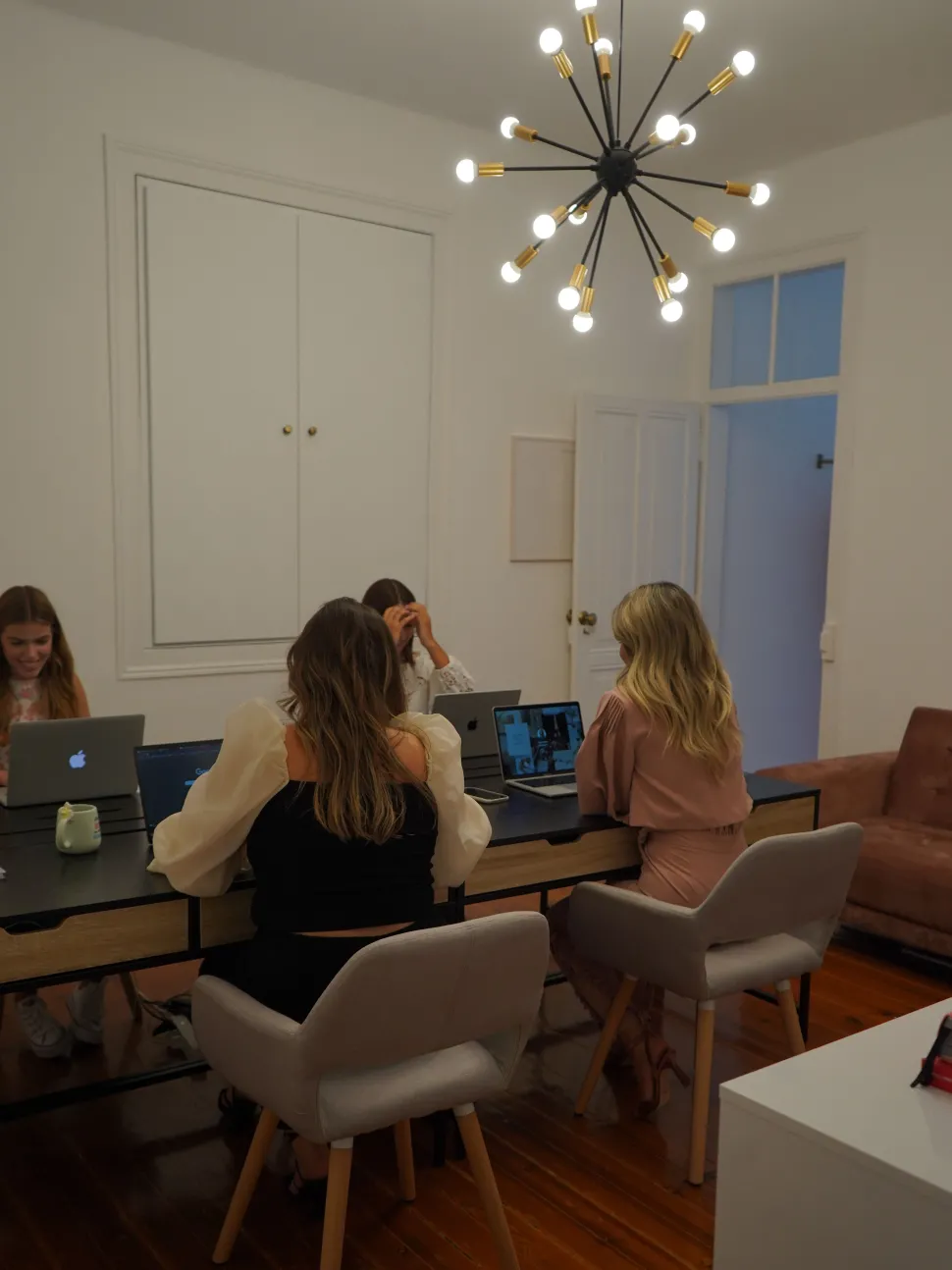 Secretaria Castanha Clara E Preta Com 2 Gavetas 120 X 60 Cm Jena