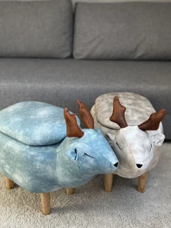 Tamborete Em Tecido Azul Claro Com Arrumação Reindeer