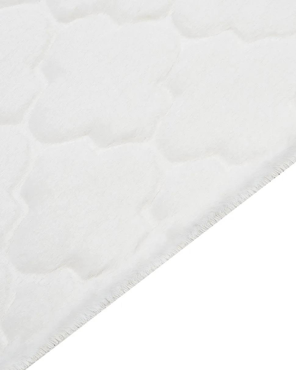 Tapete De Pele Sintetica De Coelho Branca 160 X 230 Cm Gharo