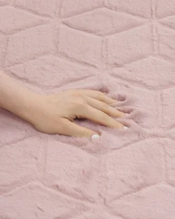 Tapete Em Pele Sintetica De Coelho Rosa 160 X 230 Cm Thatta