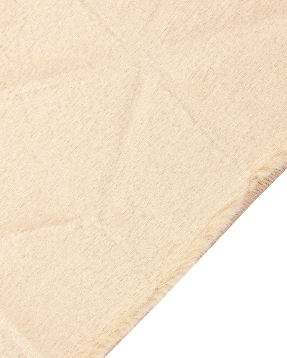 Tapete Em Pele Sintetica De Coelho Creme 160 X 230 Cm Thatta