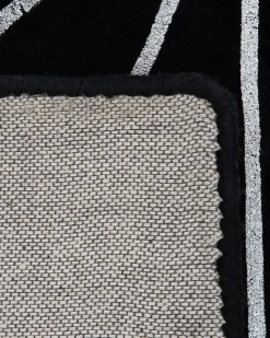 Tapete Em Viscose Preta 160 X 230 Cm Sibel