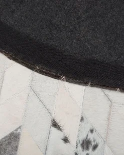 Tapete Redondo Em Pele Genuina Preta E Branca 140 Cm Keles