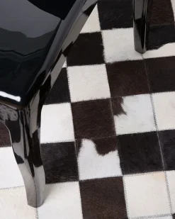 Tapete Redondo Em Pele Genuina Preta E Branca 140 Cm Bergama